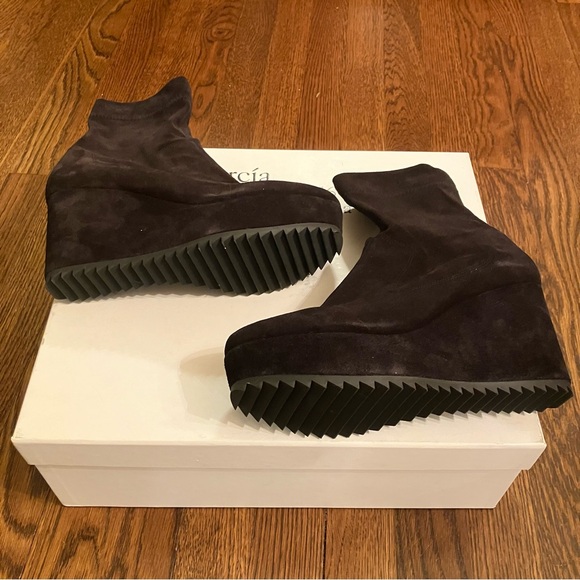 Pedro Garcia women’s black stretch suede Urika Wedge Booties w/zipper size US6.5 - Picture 9 of 10